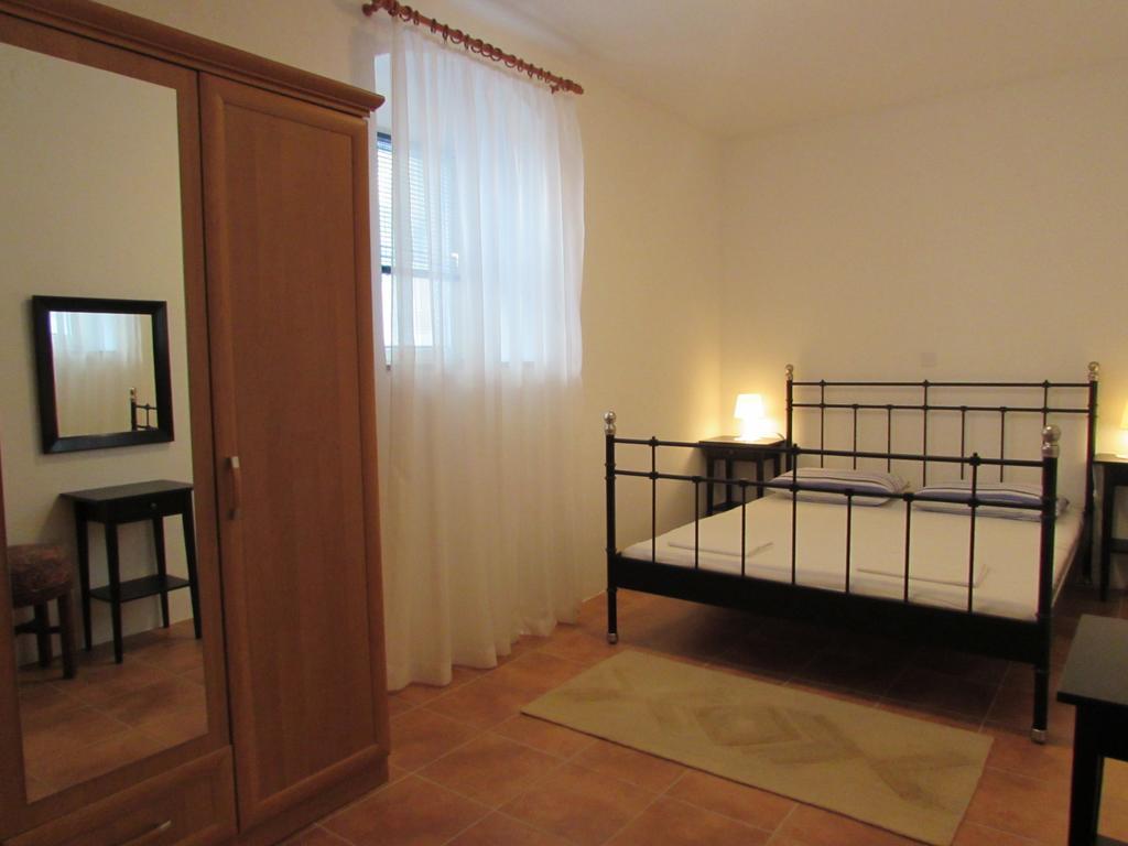 Apartments Madirazza トロギール エクステリア 写真